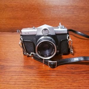 Sears SL.9 Rikenon 35mm Camera